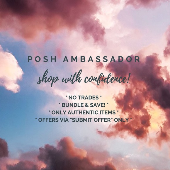 🚫SOLD🚫 Alice + Olivia Cream Lace Mini Skirt Sz 6/M EUC - Picture 2 of 6